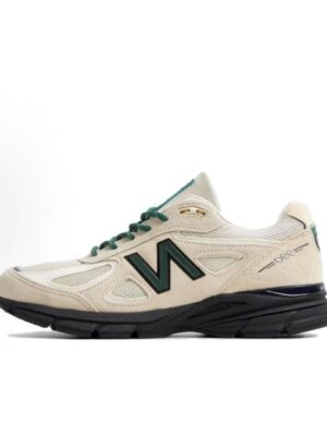 New Balance 990v4